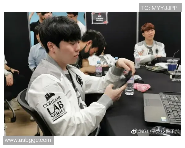 和平精英战术解析IG战队阵地战体系的成功之道与策略探讨